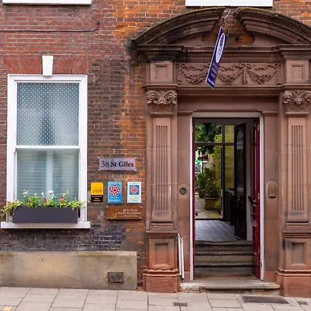 38 St Giles-2